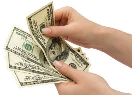 DÃ³lar cae en primer semestre por confianza en moneda local